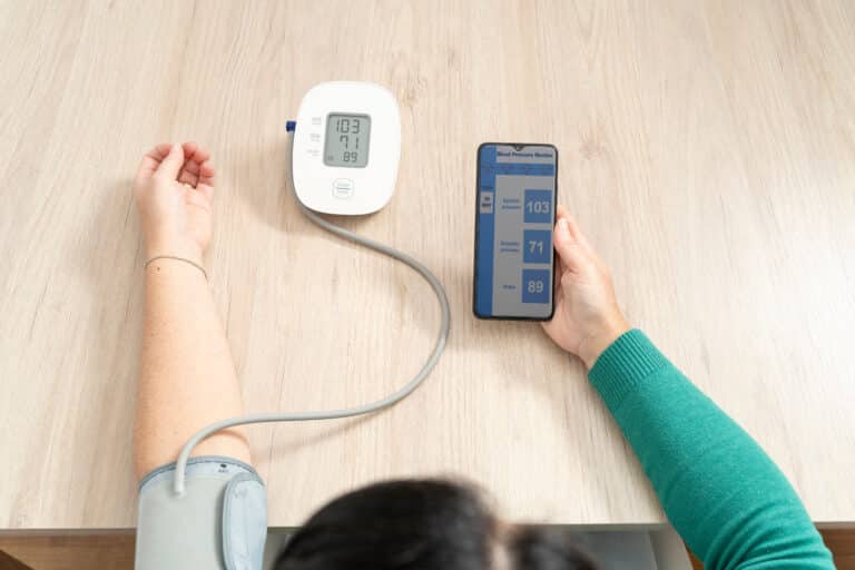 uc_stacked_images_elementor_bbd497f_item8